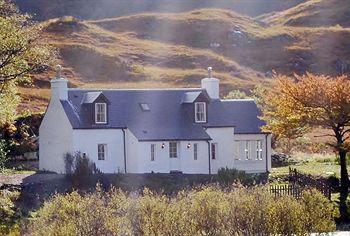 Lochailort Inn Екстер'єр фото